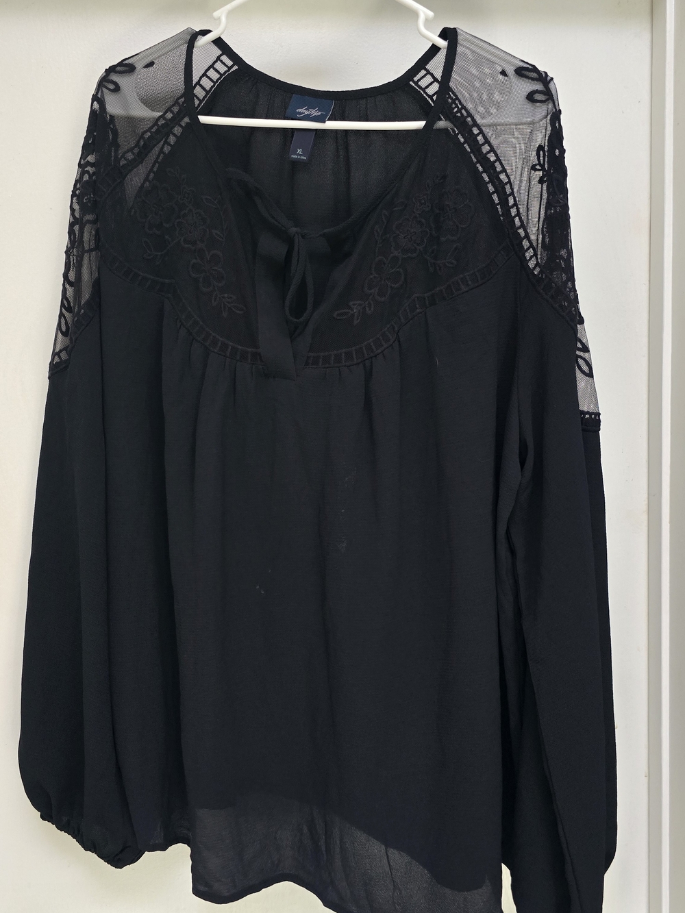Daytrip Black Lace-Yoke Peasant Blouse
